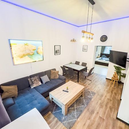 #221 Moderne City Wohnung Im Herzen Von Neuss Buitenkant foto