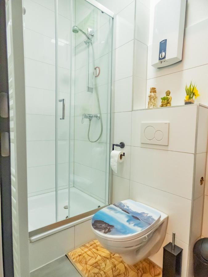 #221 Moderne City Wohnung Im Herzen Von Neuss Buitenkant foto
