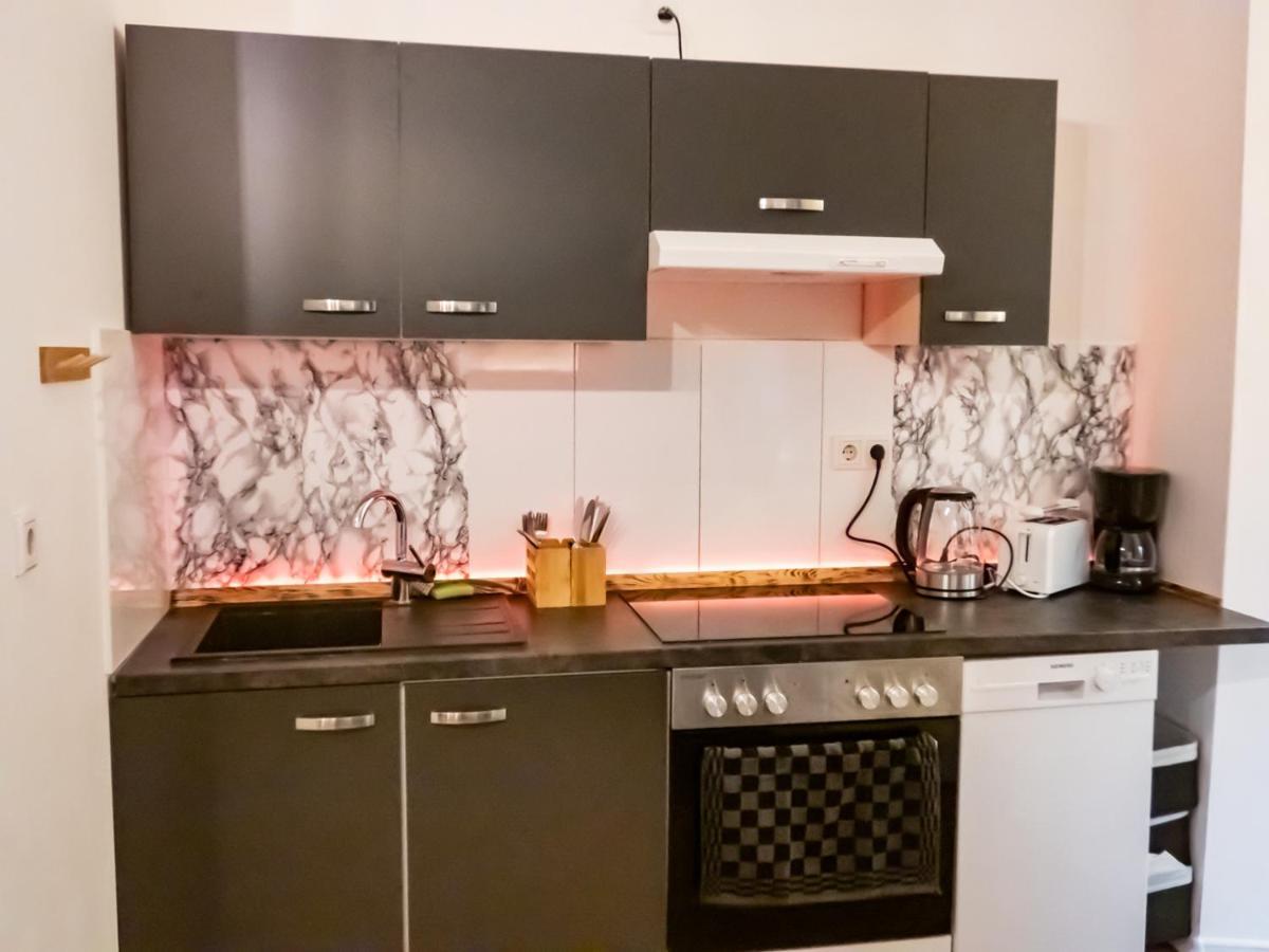 #221 Moderne City Wohnung Im Herzen Von Neuss Buitenkant foto